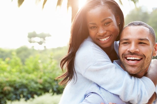 6 Basic Types Of Romantic Relationships & How To Define Yours