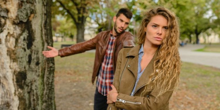 6 Signs That You Are In A Toxic Relationship